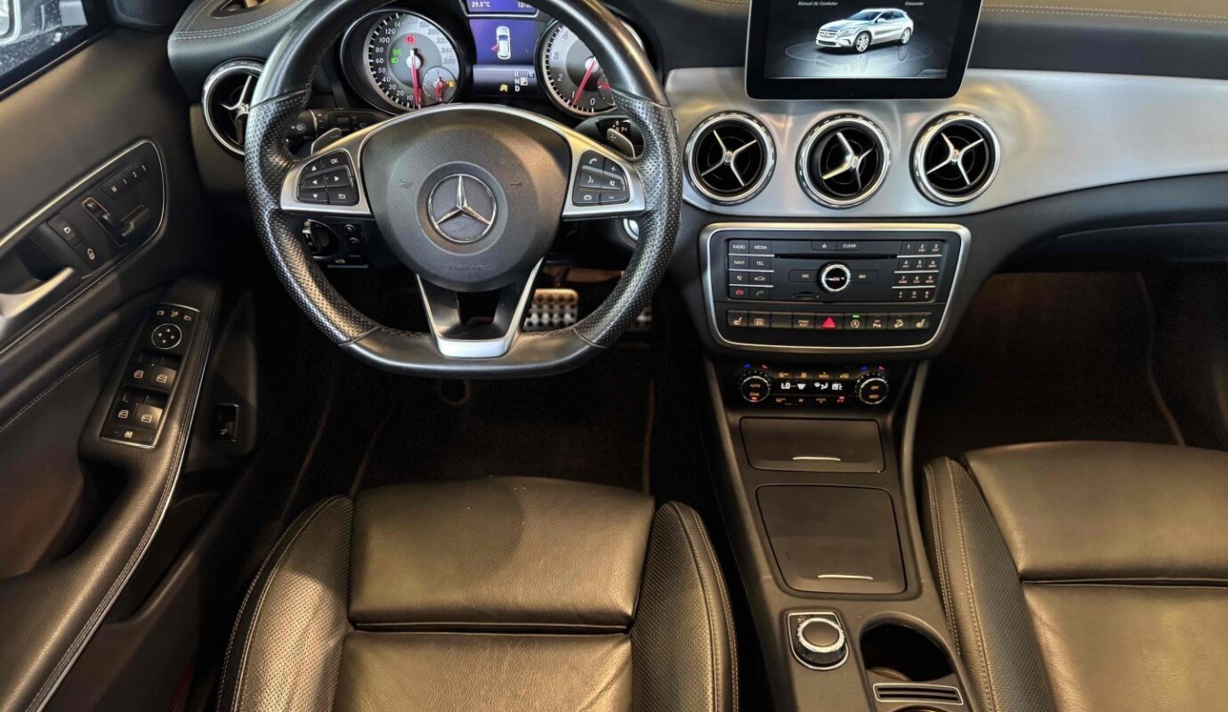 MERCEDES-BENZ GLA 250 2017