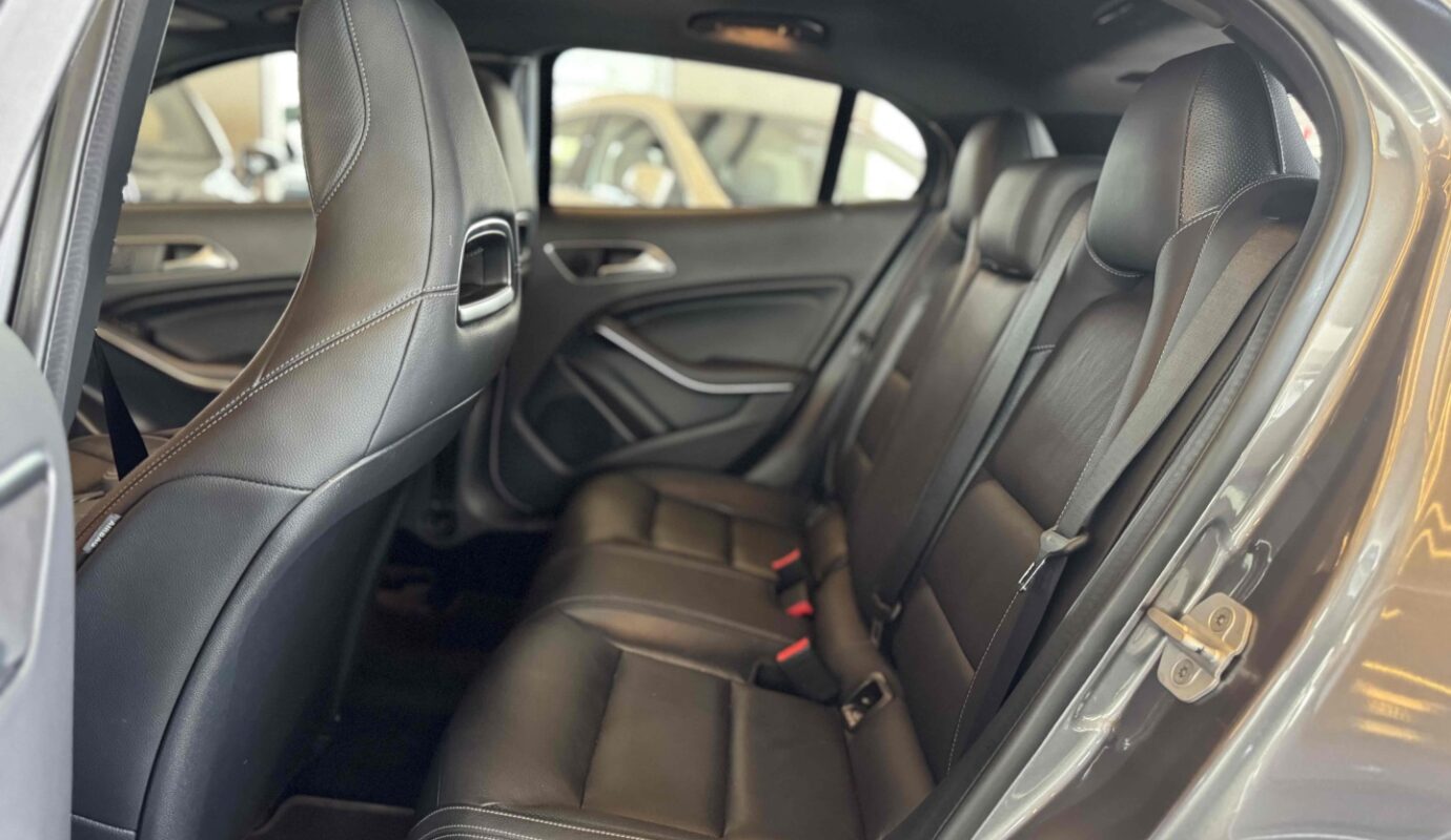 MERCEDES-BENZ GLA 250 2017
