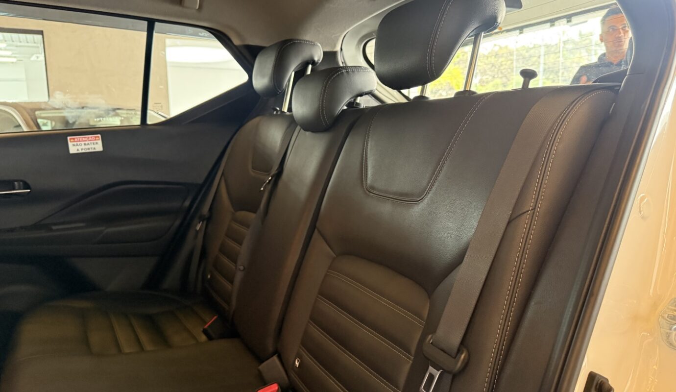 NISSAN KICKS 2024