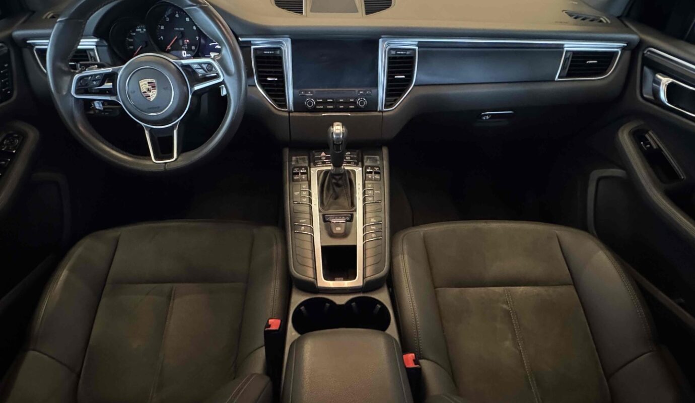 PORSCHE MACAN 2017