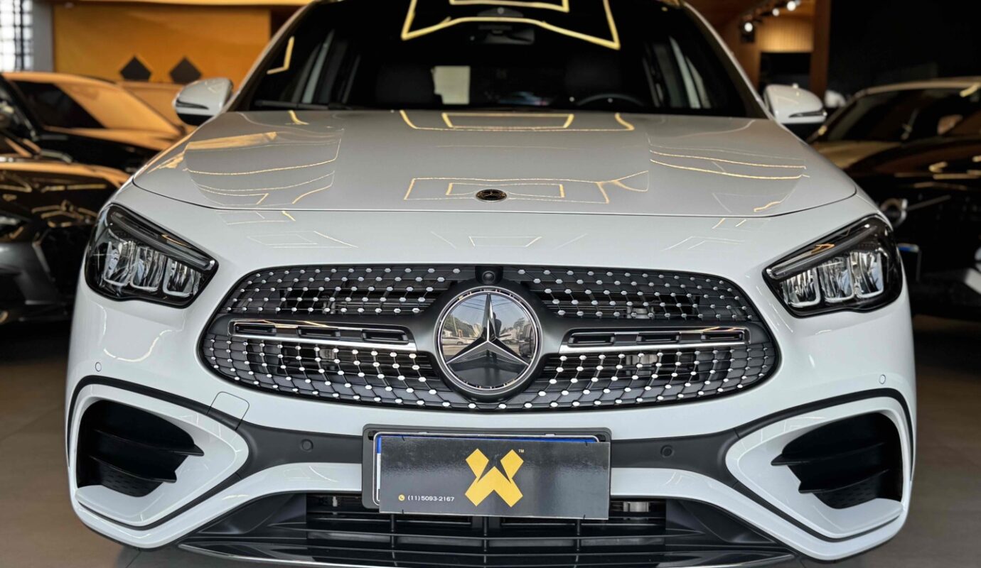 MERCEDES-BENZ GLA 200 2024