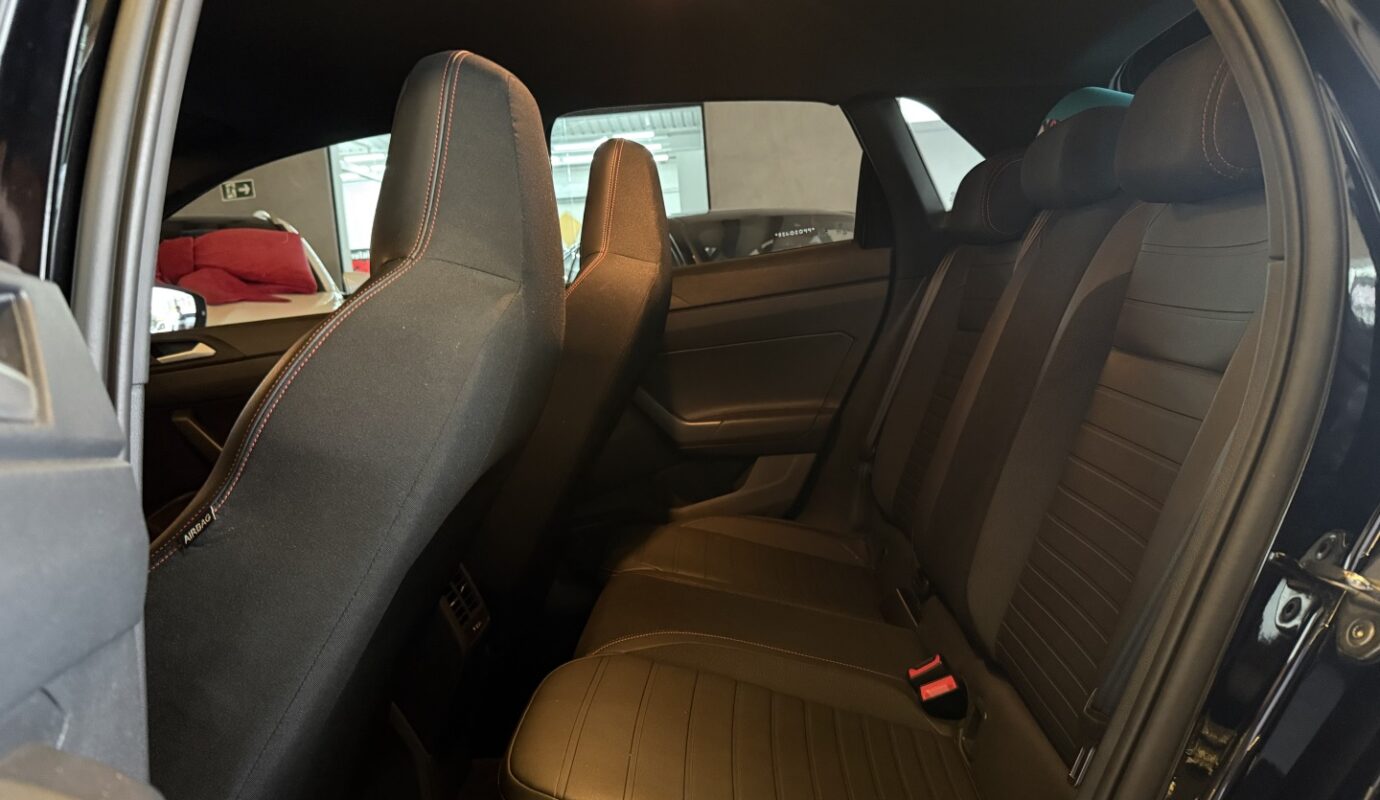 VOLKSWAGEN POLO 2023