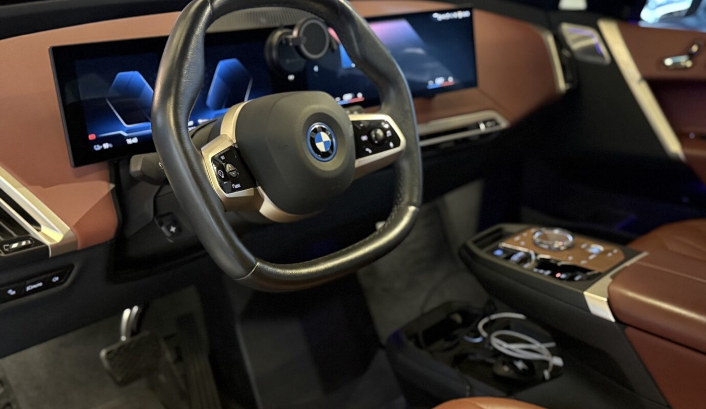 BMW iX 2023