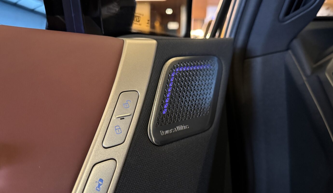 BMW iX 2023