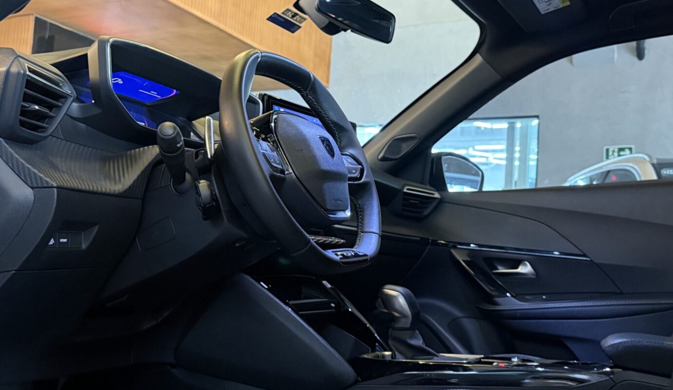 PEUGEOT 2008 2025