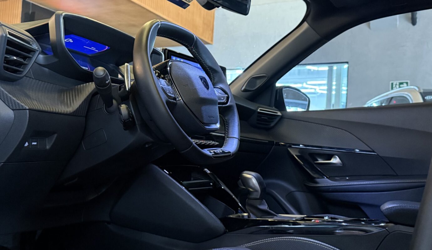 PEUGEOT 2008 2025