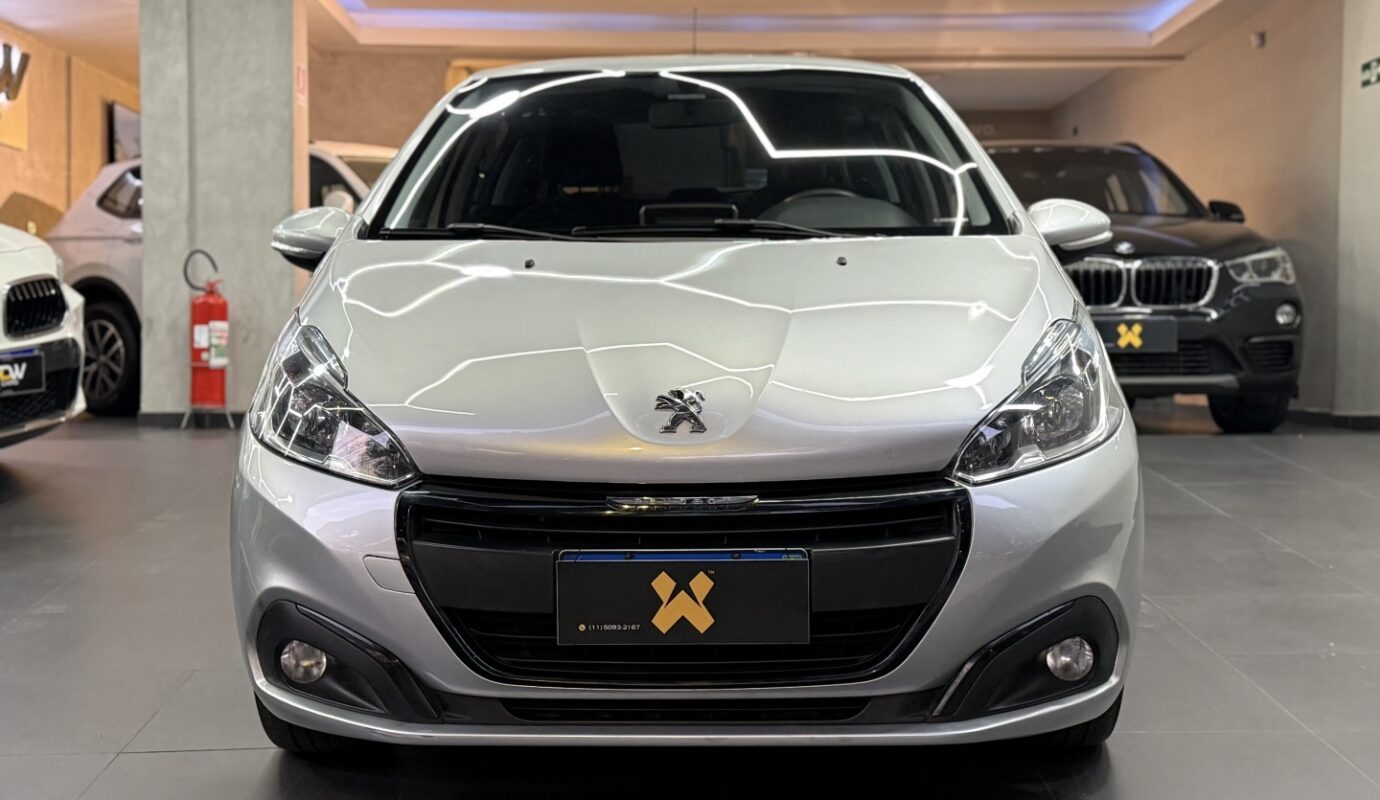 PEUGEOT 208 2020
