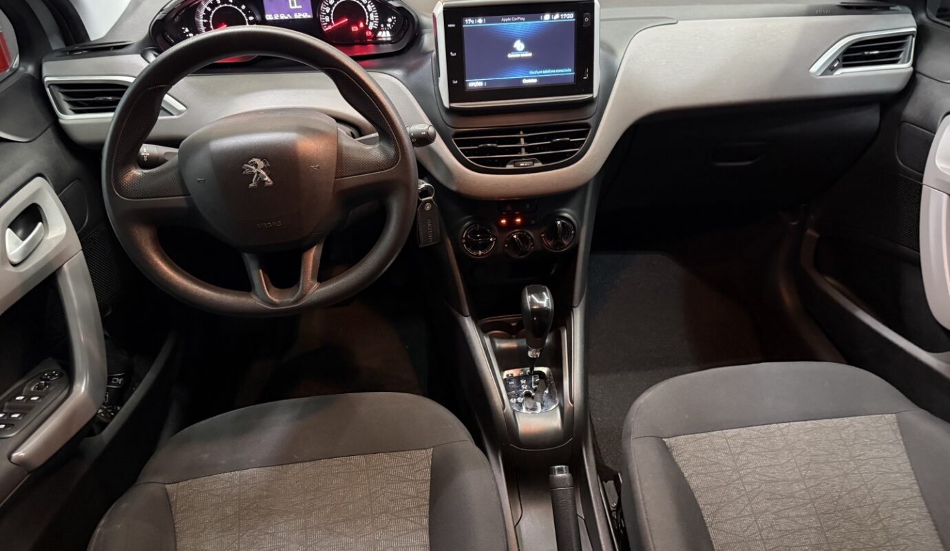 PEUGEOT 208 2020