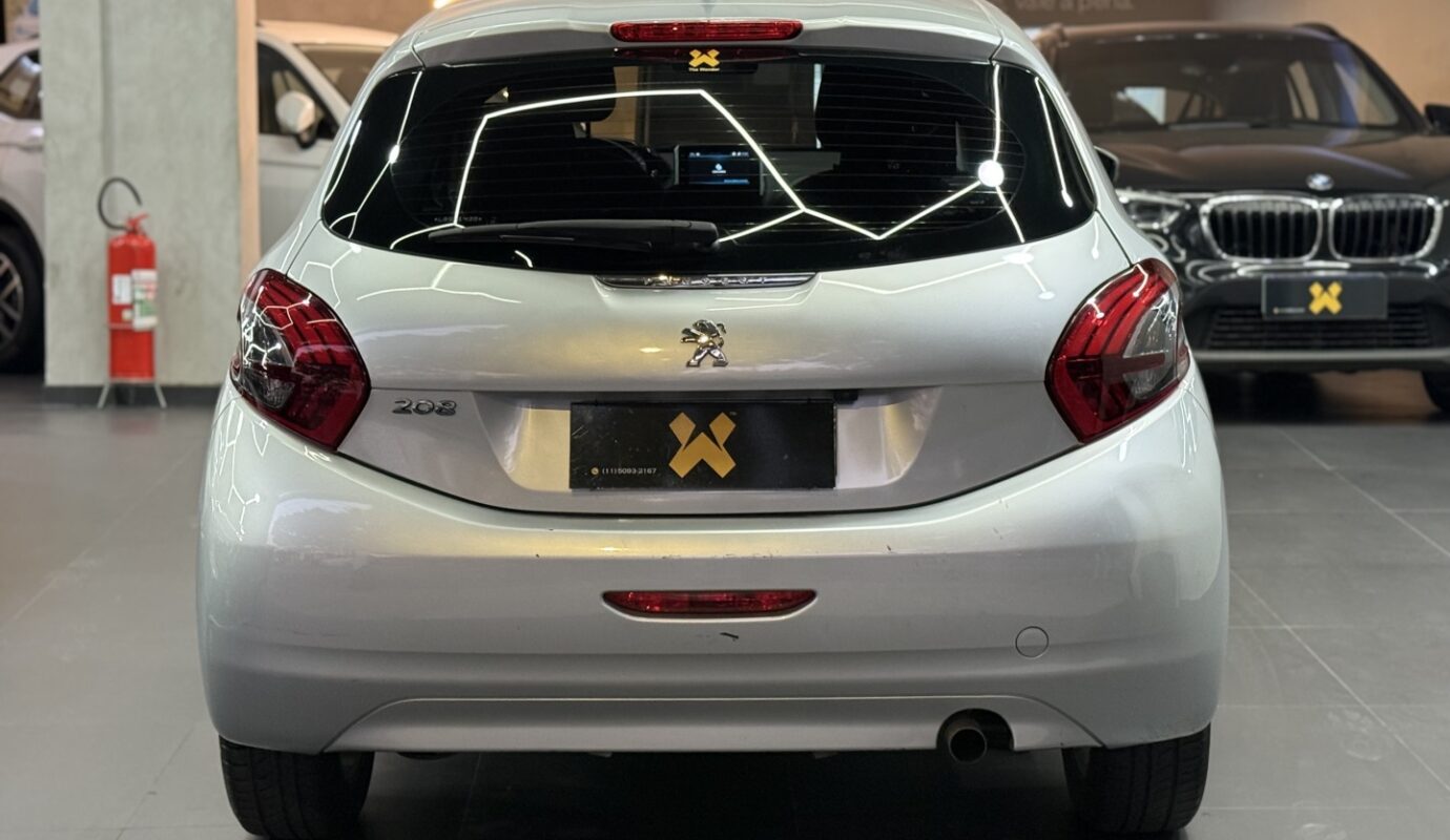PEUGEOT 208 2020