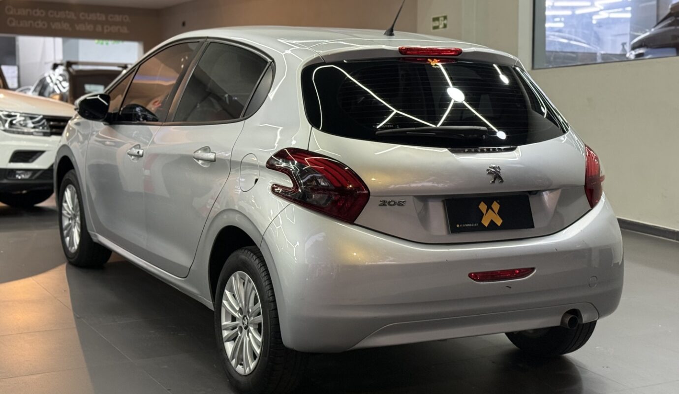 PEUGEOT 208 2020