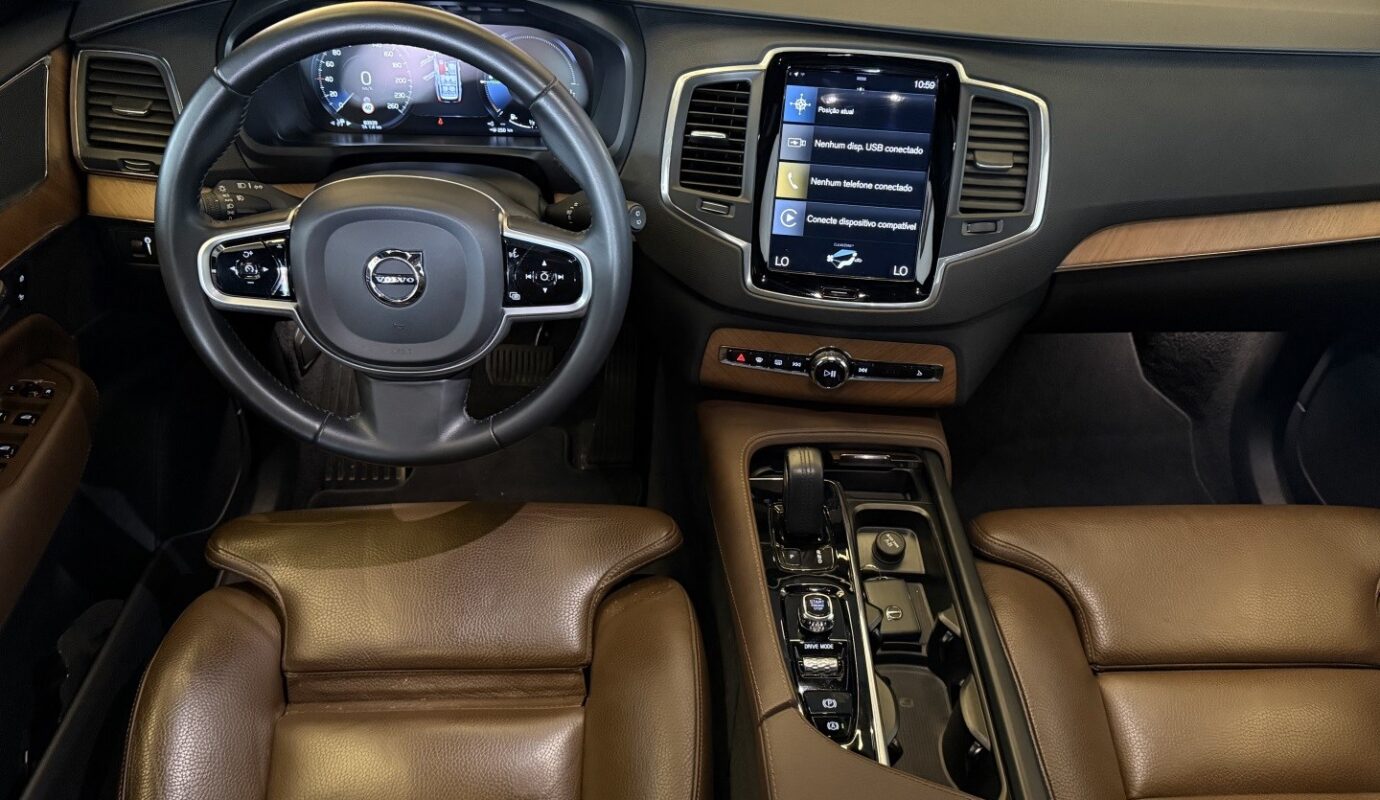 VOLVO XC90 2021