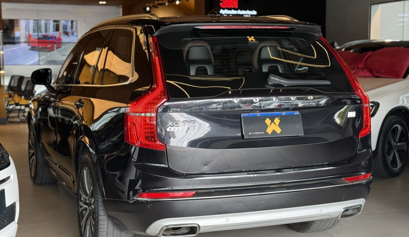 VOLVO XC90 2021
