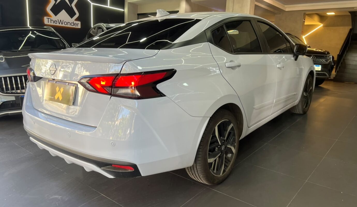 NISSAN VERSA 2026